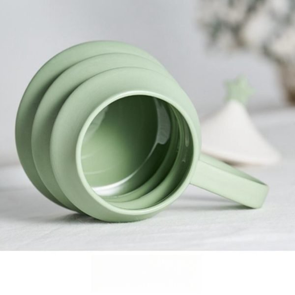 Christmas Tree Ceramic Cup with Lid - Image 4